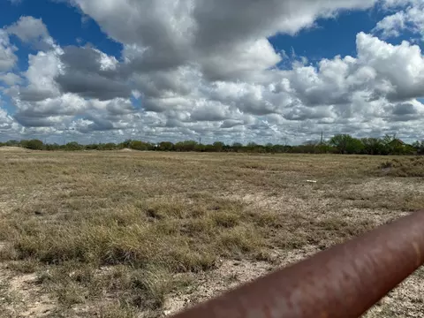 440 Norte Rd, Laredo, TX 78044 photo 6