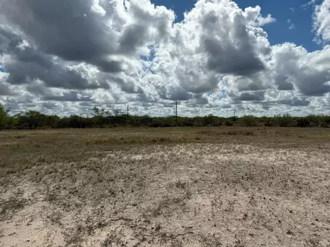 440 Norte Rd, Laredo, TX 78044 photo 9
