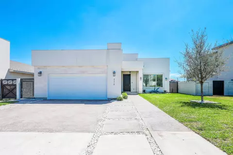 2319 Palos Lp, Laredo, TX 78041 photo 1