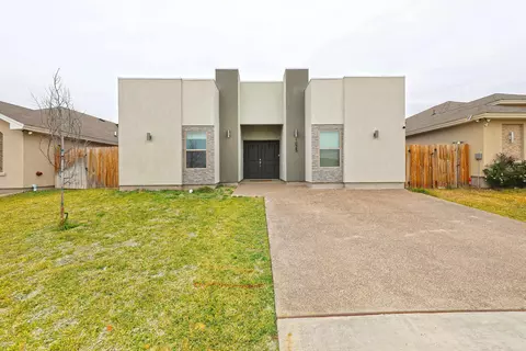 1025 La Muralla St, Laredo, TX 78046