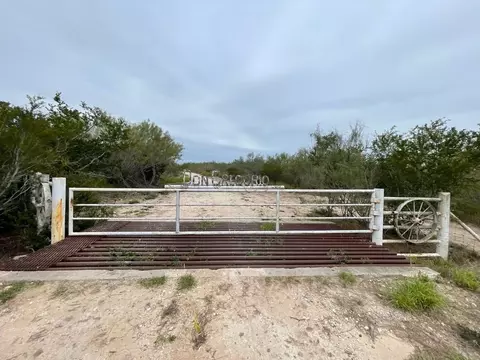 000 Ranch Rd, Laredo, TX 78040