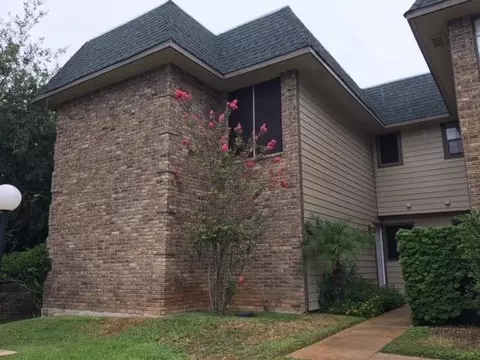 200 Martingale Ln #139, Laredo, TX 78041