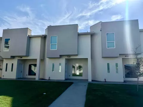 504 Gale Ct #C2, Laredo, TX 78041