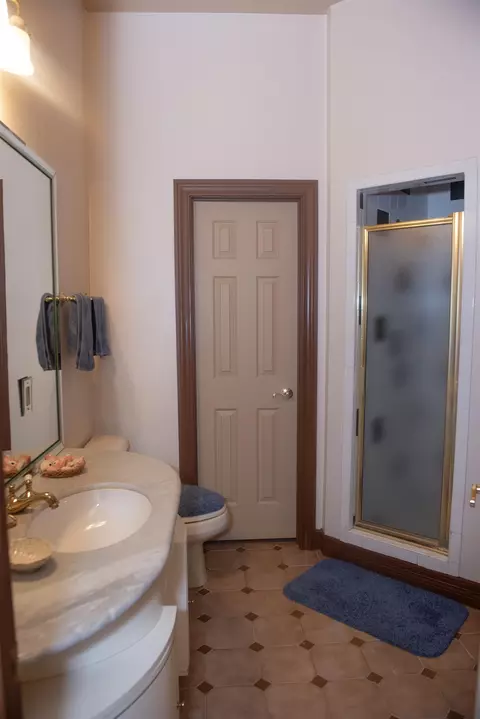 Bath - 8912 Siller Lp, Laredo, TX 78045 photo 3 of 3