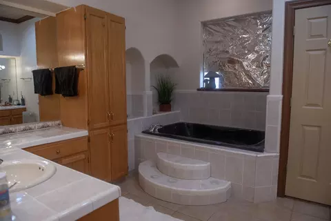 Bath - 8912 Siller Lp, Laredo, TX 78045 photo 1 of 3