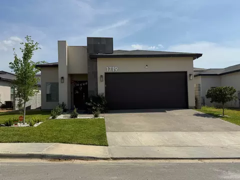 1719 Fresnillo Dr, Laredo, TX 78045