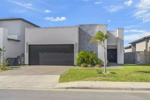 1708 Fresnillo Dr, Laredo, TX 78046