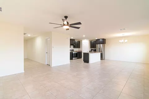 Living - 5607 Lone Star Loop, Laredo, TX 78046 photo 1 of 1