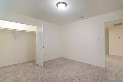 Bedroom - 5607 Lone Star Loop, Laredo, TX 78046 photo 3 of 4