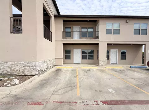 5601 Cuenca Dr #3, Laredo, TX 78046