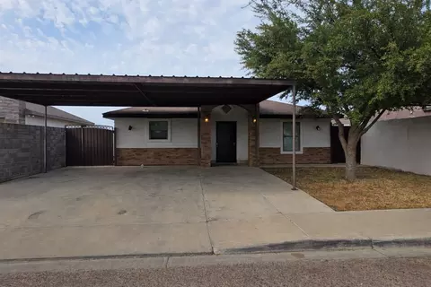 1424 Franc Cigarroa Dr, Laredo, TX 78046