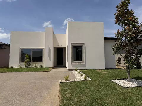 1017 Noyola Loop, Laredo, TX 78046