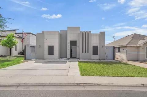 214 Salamanca Ave, Laredo, TX 78046