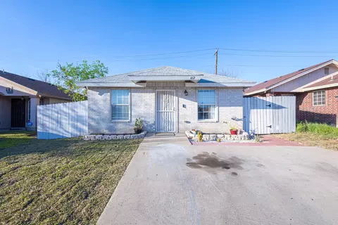 412 Prescott Lp, Laredo, TX 78046 photo 1
