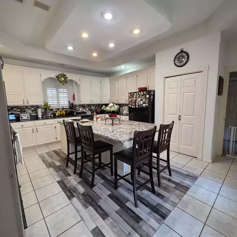Kitchen - 1310 Nicklaus Lp, Laredo, TX 78045 photo 1 of 4