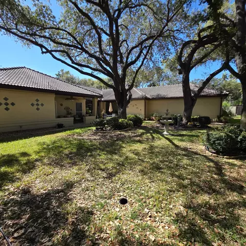 Exterior - 1310 Nicklaus Lp, Laredo, TX 78045 photo 7 of 9