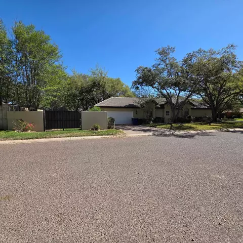 Exterior - 1310 Nicklaus Lp, Laredo, TX 78045 photo 9 of 9