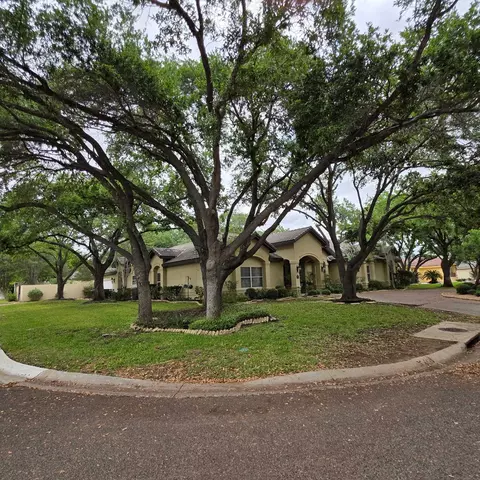 Exterior - 1310 Nicklaus Lp, Laredo, TX 78045 photo 2 of 9