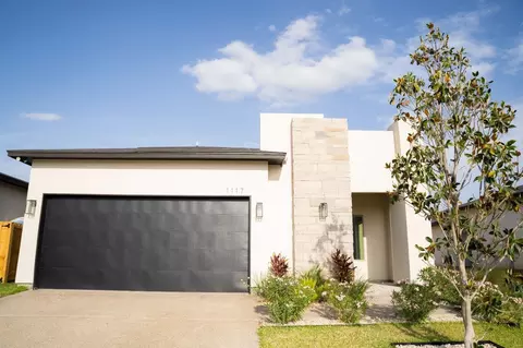 1117 Morocoy Dr, Laredo, TX 78046