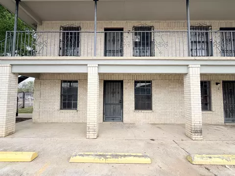 2603 Palo Blanco St #1, Laredo, TX 78046