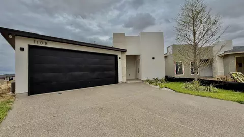 1108 Hebilla Ct, Laredo, TX 78046