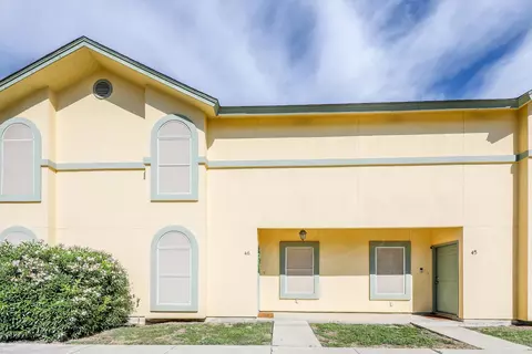 1000 Ranchway Dr #46, Laredo, TX 78045