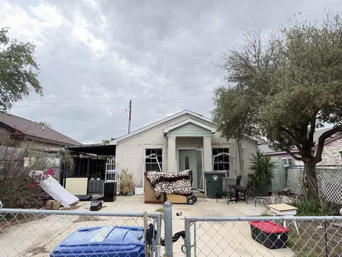 312 Larga Vista Dr, Laredo, TX 78043