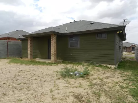 Exterior - 5743 St Charles Lp, Laredo, TX 78046 photo 6 of 6