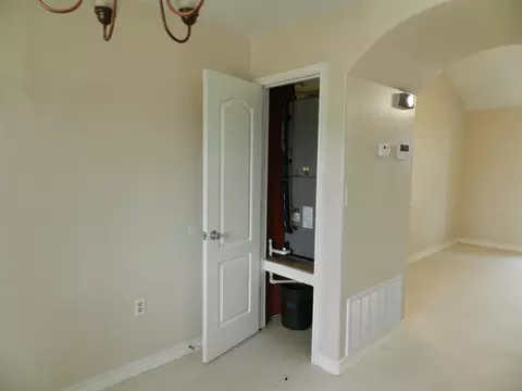 Other - 5743 St Charles Lp, Laredo, TX 78046 photo 5 of 5