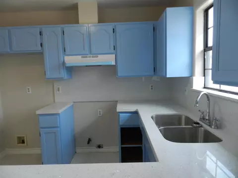 Kitchen - 5743 St Charles Lp, Laredo, TX 78046 photo 3 of 3