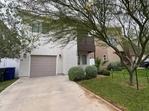 510 Deer Path Loop, Laredo, TX 78045