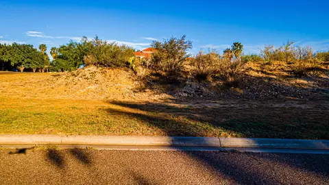 109 Mockingbird Ct, Laredo, TX 78045