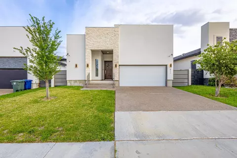 511 Prado Dr, Laredo, TX 78045