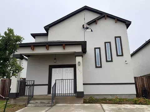 4207 Gavilan Dr, Laredo, TX 78046