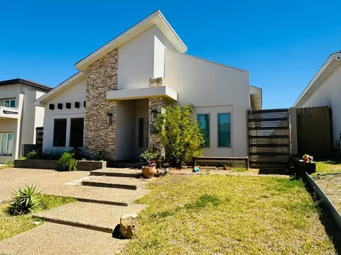 Exterior - 1613 Tabasco Dr, Laredo, TX 78046 photo 2 of 8