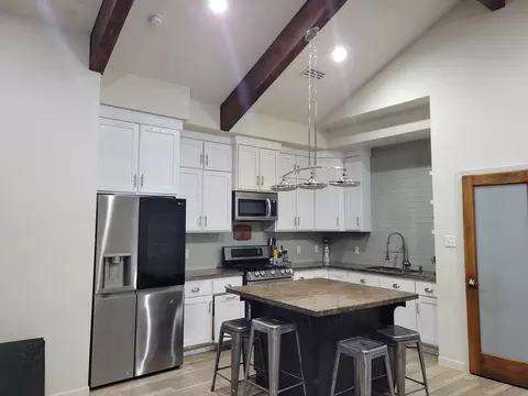 Kitchen - 1613 Tabasco Dr, Laredo, TX 78046 photo 4 of 4
