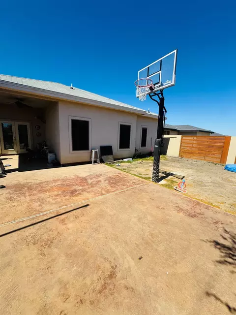 Exterior - 1613 Tabasco Dr, Laredo, TX 78046 photo 6 of 8