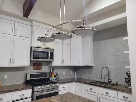 Kitchen - 1613 Tabasco Dr, Laredo, TX 78046 photo 3 of 4
