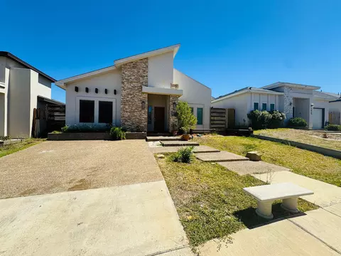 Exterior - 1613 Tabasco Dr, Laredo, TX 78046 photo 4 of 8