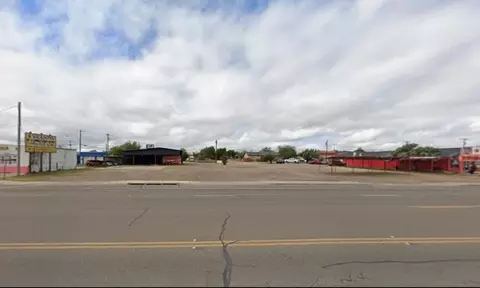 1305 N Us Hwy 83, Zapata, TX 78076