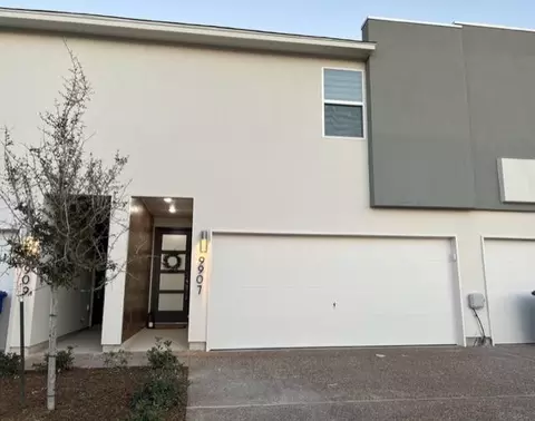 9907 Borna #9907, Laredo, TX 78045