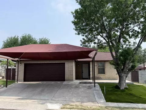 1709 Kingwood Dr, Laredo, TX 78045