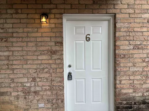 511 Shiloh Dr #6, Laredo, TX 78045