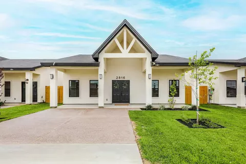 2816 Adamsville, Laredo, TX 78046