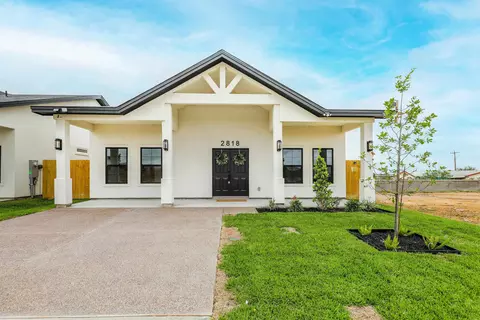 2818 Adamsville, Laredo, TX 78046