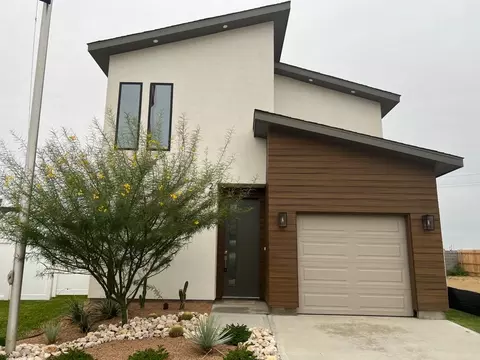 202 Deer Path Loop, Laredo, TX 78045