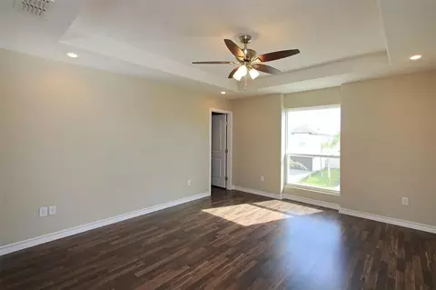 Living - 7917 Elka Lp, Laredo, TX 78045 photo 6 of 6