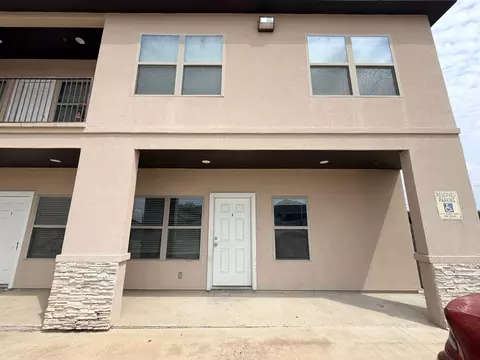 5601 Cuenca Dr #4, Laredo, TX 78046