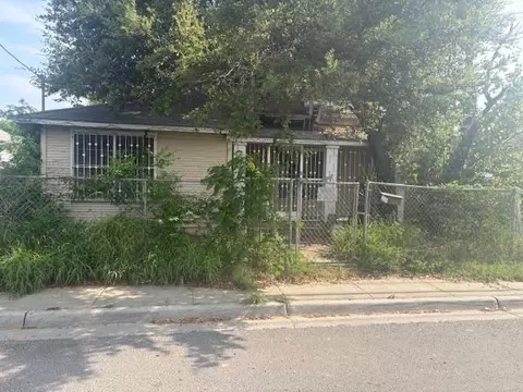 905 Chihuahua St, Laredo, TX 78040