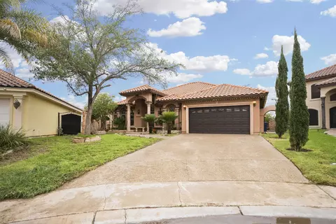 326 Lake Carnegie Ct, Laredo, TX 78041